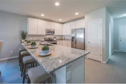 1105 NE 10th St, Cape Coral, FL 33993 - Photo 10