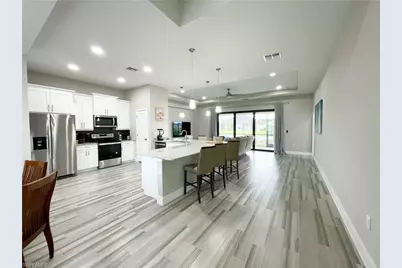 812 SW 8th Pl, Cape Coral, FL 33991 - Photo 1