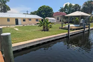 2727 Sanderling Ct, Saint James City, FL 33956 - Photo 4