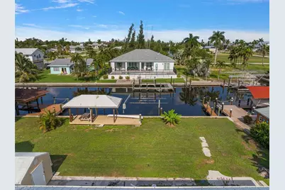 2727 Sanderling Ct, Saint James City, FL 33956 - Photo 6