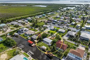 2727 Sanderling Ct, Saint James City, FL 33956 - Photo 10
