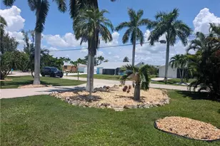 2727 Sanderling Ct, Saint James City, FL 33956 - Photo 20