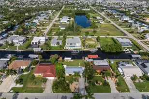 2727 Sanderling Ct, Saint James City, FL 33956 - Photo 12