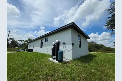 2106 W 17th St, Lehigh Acres, FL 33972 - Photo 46