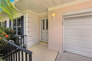 7062 W Brandywine Cir, Fort Myers, FL 33919 - Photo 2