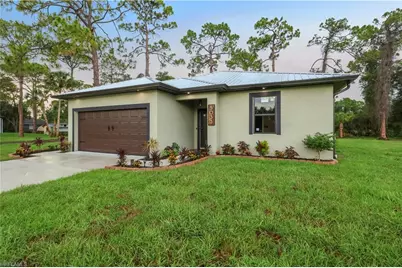 5033 Pinetree Cir, Labelle, FL 33935 - Photo 2