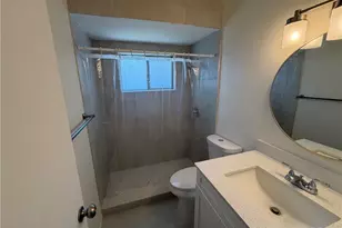 5831 Casablanca Ct, Fort Myers, FL 33919 - Photo 8