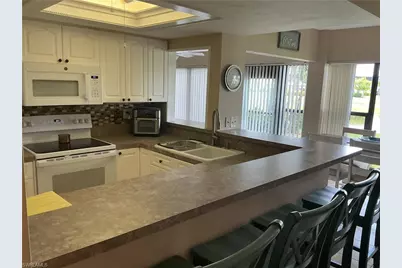 5550 Trailwinds Dr #615, Fort Myers, FL 33907 - Photo 6