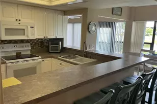 5550 Trailwinds Dr, Fort Myers, FL 33907 - Photo 6