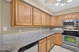 12505 McGregor Blvd, Fort Myers, FL 33919 - Photo 14