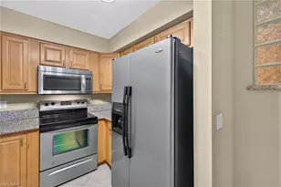 12505 McGregor Blvd, Fort Myers, FL 33919 - Photo 16