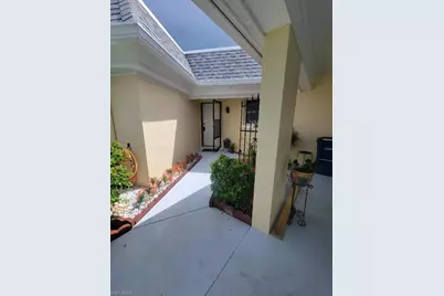 10 Regency Ct, Lehigh Acres, FL 33936 - Photo 2