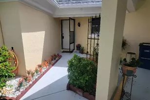 10 Regency Ct, Lehigh Acres, FL 33936 - Photo 2