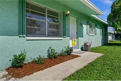 2976 Ribbon Ct, Fort Myers, FL 33905 - Photo 2