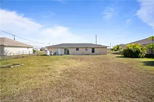 2028 NE 17th Pl, Cape Coral, FL 33909 - Photo 16