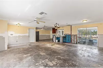 4917 Triton Ct W, Cape Coral, FL 33904 - Photo 6