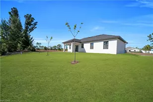 1924 NE 33rd Ln, Cape Coral, FL 33909 - Photo 26