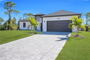 1924 NE 33rd Ln, Cape Coral, FL 33909 - Photo 1