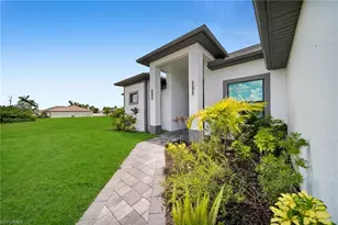 513 NE 15th Terrace, Cape Coral, FL 33909 - Photo 4