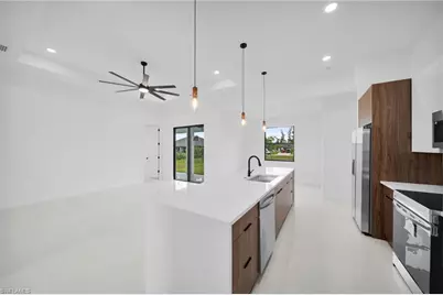 513 NE 15th Ter, Cape Coral, FL 33909 - Photo 6