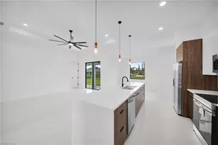 513 NE 15th Terrace, Cape Coral, FL 33909 - Photo 6