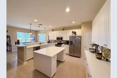 15470 Laguna Hills Dr, Fort Myers, FL 33908 - Photo 8