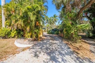 184 W Mariana Ave, North Fort Myers, FL 33903 - Photo 36