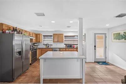 2950 Holly Rd, Fort Myers, FL 33901 - Photo 8