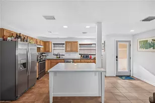2950 Holly Rd, Fort Myers, FL 33901 - Photo 8