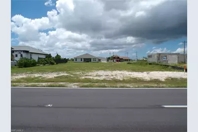 420 Diplomat Pkwy E, Cape Coral, FL 33909 - Photo 1