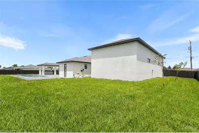 1018 NE Juanita Pl, Cape Coral, FL 33909 - Photo 36