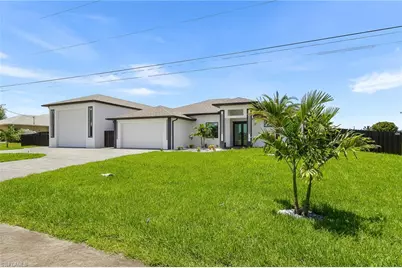 1018 NE Juanita Pl, Cape Coral, FL 33909 - Photo 2
