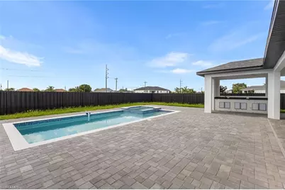 1018 NE Juanita Pl, Cape Coral, FL 33909 - Photo 32