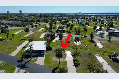 13661 Catbird Dr, Fort Myers, FL 33908 - Photo 4