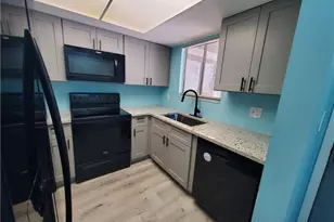 1055 Palm Ave, North Fort Myers, FL 33903 - Photo 8