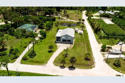 8500 Redwood Dr, Saint James City, FL 33956 - Photo 4