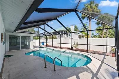 193 Hibiscus Dr, Fort Myers Beach, FL 33931 - Photo 4