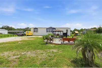 3621 Dustin Dr, Labelle, FL 33935 - Photo 2