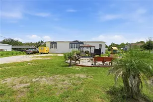 3621 Dustin Dr, Labelle, FL 33935 - Photo 2