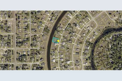 560 Pachman Cir, Lehigh Acres, FL 33974 - Photo 2