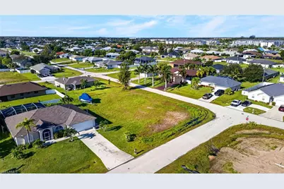 1322 SW 34th St, Cape Coral, FL 33914 - Photo 2