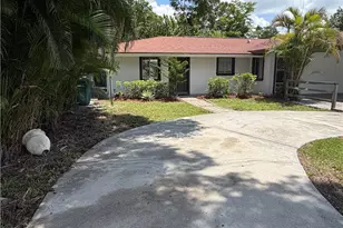 5829 Casablanca Ct, Fort Myers, FL 33919 - Photo 2