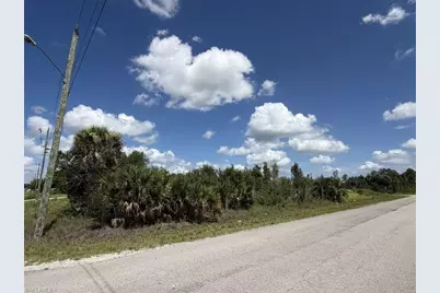 2800 22nd St W, Lehigh Acres, FL 33971 - Photo 4