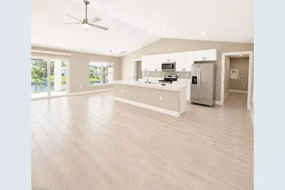 3464 NE 9th Pl, Cape Coral, FL 33909 - Photo 2