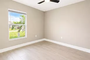 3464 NE 9th Pl, Cape Coral, FL 33909 - Photo 16