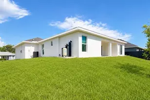 3464 NE 9th Pl, Cape Coral, FL 33909 - Photo 24