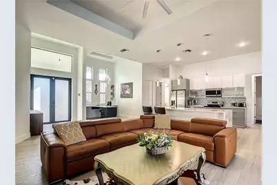 217 SW 21st St, Cape Coral, FL 33991 - Photo 8