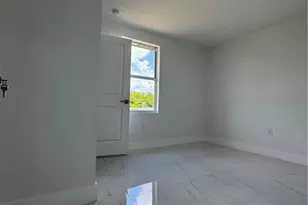 3015 4th St SW, Lehigh Acres, FL 33976 - Photo 32