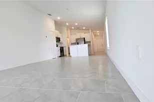 20190 Caroline Crk Pl, Lehigh Acres, FL 33974 - Photo 8
