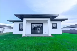 2421 NW 8th Terrace, Cape Coral, FL 33993 - Photo 32